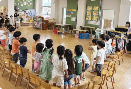 8月